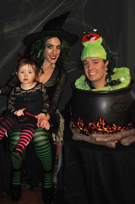 The Perfect Cauldron Witch Costume for Plus-Size Women: Embracing Your Curves with Confidence